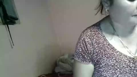 Snapshot of cindy_hot23 chatting on January 19, 1:32 am cindy_hot23 online show from January 19, 1:32 am