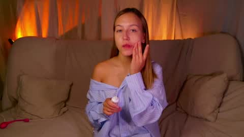 cindylovesmith online show from July 12, 3:41 am