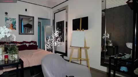 Cindy online show from December 4, 8:12 am