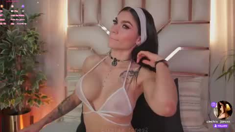 Snapshot of cinthia_jones2 chatting on June 14, 7:21 am Cinthia online show from June 14, 7:21 am