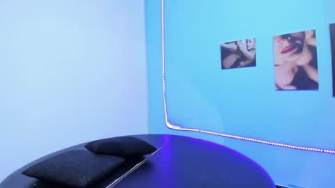 Cinthya online show from April 8, 5:02 pm