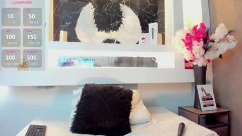 Cinthya  online show from October 27, 12:31 pm