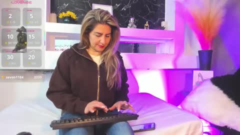 Cinthya  online show from March 28, 12:16 pm