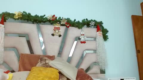 Cintia Hills online show from December 21, 11:44 am