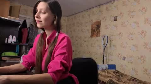 Snapshot of cirabonnet chatting on November 5, 9:20 am Lisa Salivan online show from November 5, 9:20 am