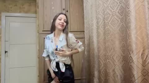 Snapshot of cirabonnet chatting on December 1, 11:21 pm Lisa Salivan online show from December 1, 11:21 pm