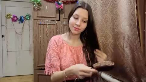 Snapshot of cirabonnet chatting on December 16, 11:32 pm Lisa Salivan online show from December 16, 11:32 pm