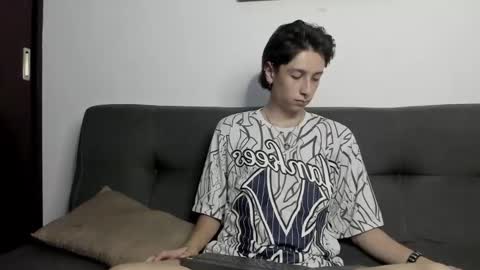 cirosky_elchicopolla online show from December 2, 3:34 am