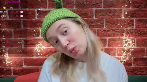 citrusblissss online show from January 16, 2:37 am