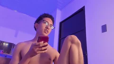 cj_davis1 online show from November 29, 4:15 am