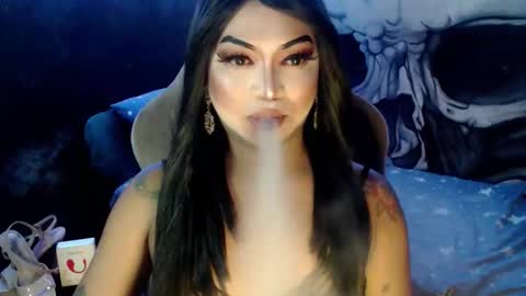 Snapshot of cj_parker69 chatting on December 19, 3:41 pm QUEEN CESS online show from December 19, 3:41 pm