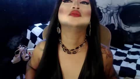 Snapshot of cj_parker69 chatting on January 19, 5:11 am QUEEN CESS online show from January 19, 5:11 am