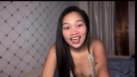 Snapshot of cj_vee chatting on February 24, 1:20 pm cj vee online show from February 24, 1:20 pm