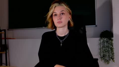 Claire online show from June 22, 3:09 pm