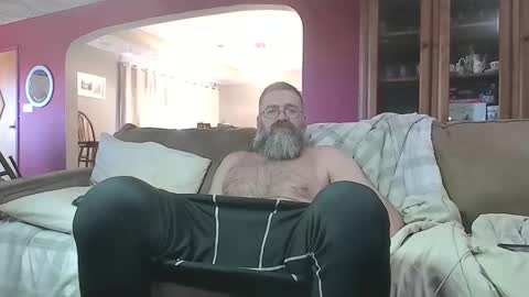 Snapshot of clamsplitter420 chatting on December 19, 6:23 pm Clamsplitter420 online show from December 19, 6:23 pm