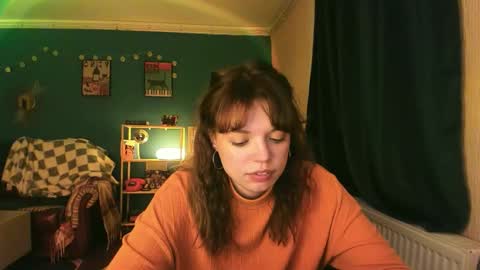 Snapshot of clancyosbourne chatting on October 29, 6:53 pm Clancy online show from October 29, 6:53 pm