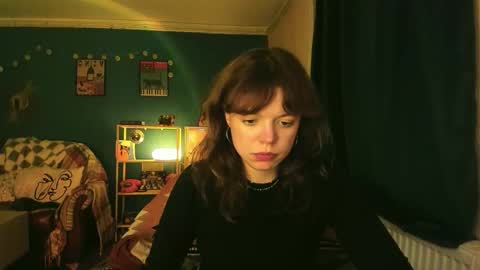 Snapshot of clancyosbourne chatting on November 2, 7:05 pm Clancy online show from November 2, 7:05 pm