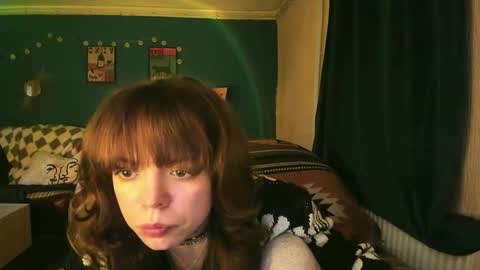 Snapshot of clancyosbourne chatting on November 6, 7:04 pm Clancy online show from November 6, 7:04 pm