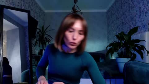 Snapshot of clara_bendover chatting on December 5, 6:44 pm Clara online show from December 5, 6:44 pm