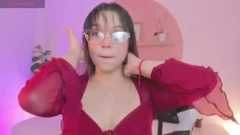 Snapshot of clara_lu chatting on July 8, 2:38 am C L A R A online show from July 8, 2:38 am