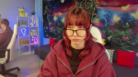 clarabenson online show from November 8, 7:12 pm