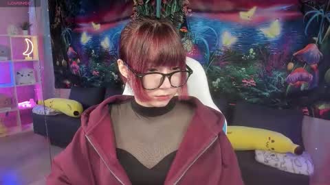 clarabenson online show from November 14, 8:07 pm