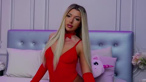 ClaraHazel online show from December 25, 4:44 am