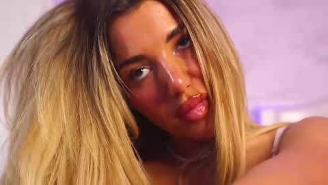 ClaraHazel online show from October 17, 5:10 am