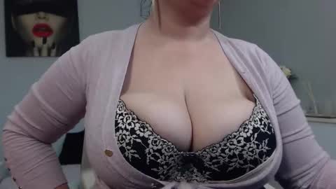 Clara online show from September 20, 6:53 pm