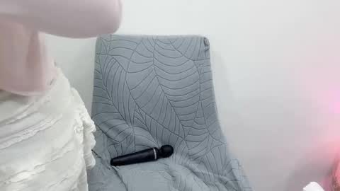 Clari online show from November 3, 1:23 pm