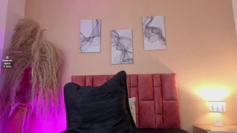 clariss_brown online show from August 5, 7:38 pm