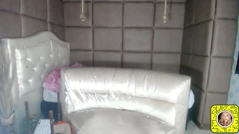 Snapshot of clarissa_gill chatting on July 22, 1:47 pm clarissa_gill online show from July 22, 1:47 pm