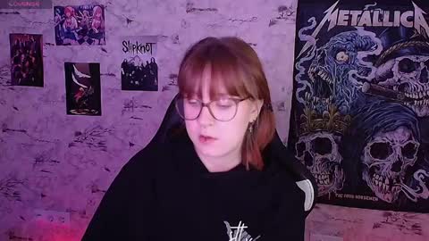 Clarissa online show from May 11, 4:04 pm