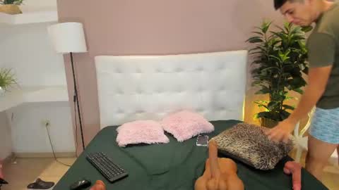 clark_dick16 online show from August 2, 12:09 am