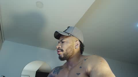 Snapshot of clark_strong chatting on March 9, 11:36 am clark_strong online show from March 9, 11:36 am