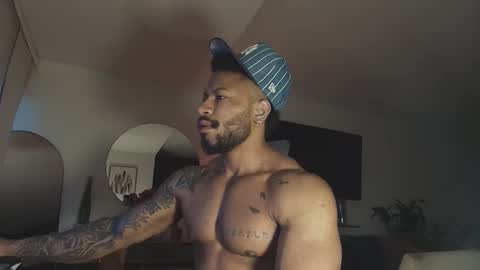 Snapshot of clark_strong chatting on March 27, 11:32 am clark_strong online show from March 27, 11:32 am