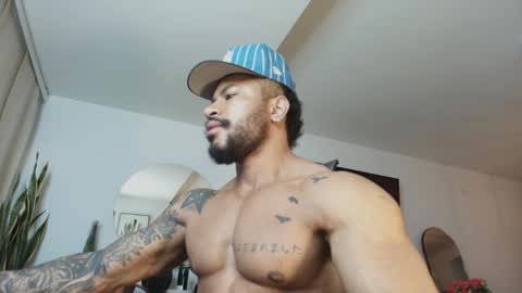 Snapshot of clark_strong chatting on April 3, 10:46 am clark_strong online show from April 3, 10:46 am