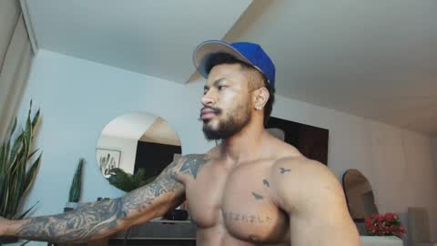 Snapshot of clark_strong chatting on April 3, 11:03 pm clark_strong online show from April 3, 11:03 pm