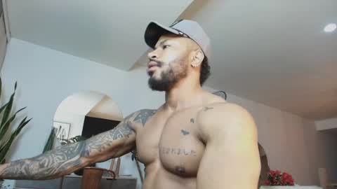 Snapshot of clark_strong chatting on April 11, 11:03 am clark_strong online show from April 11, 11:03 am