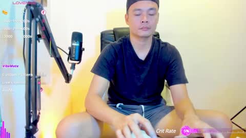 Snapshot of clarkyplaze chatting on February 6, 2:44 am Clark online show from February 6, 2:44 am