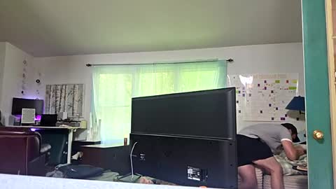 Snapshot of clarnbear chatting on July 6, 4:42 pm clarnbear online show from July 6, 4:42 pm