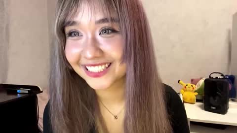 Snapshot of clary_cloud chatting on November 4, 6:18 pm Lara online show from November 4, 6:18 pm