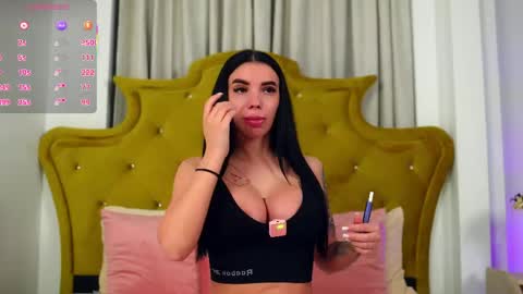 Snapshot of classybarby__ chatting on June 10, 2:12 am Velma online show from June 10, 2:12 am