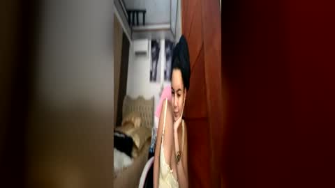 Snapshot of classylilly chatting on June 24, 11:31 am lil online show from June 24, 11:31 am