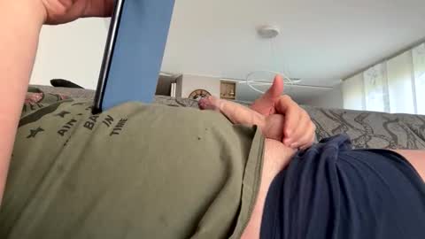 Snapshot of clau1935 chatting on March 4, 1:28 pm Michel online show from March 4, 1:28 pm