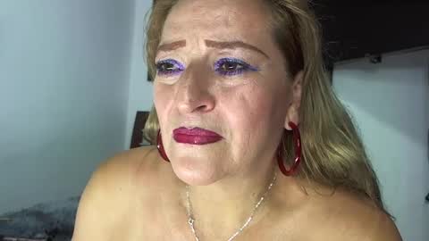 Snapshot of claudiabroke chatting on December 20, 4:42 am claudiabroke online show from December 20, 4:42 am