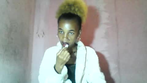 Snapshot of claudiannah chatting on July 5, 4:41 am claudianne online show from July 5, 4:41 am