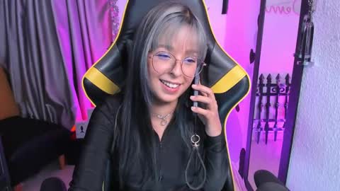 Snapshot of cleademon chatting on October 1, 10:49 pm Demon online show from October 1, 10:49 pm