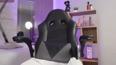 Cleo Adams online show from January 15, 4:39 am