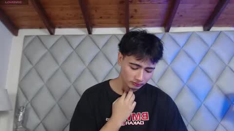 Snapshot of clement_reyes chatting on November 2, 1:13 pm clement_reyes online show from November 2, 1:13 pm